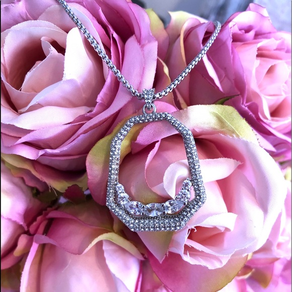 Vince Camuto Jewelry - Vince Camuto Necklace